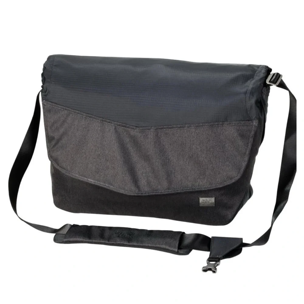 Jack Wolfskin Wool Tech Messenger Bag Laptop Crossbody School Work NWT